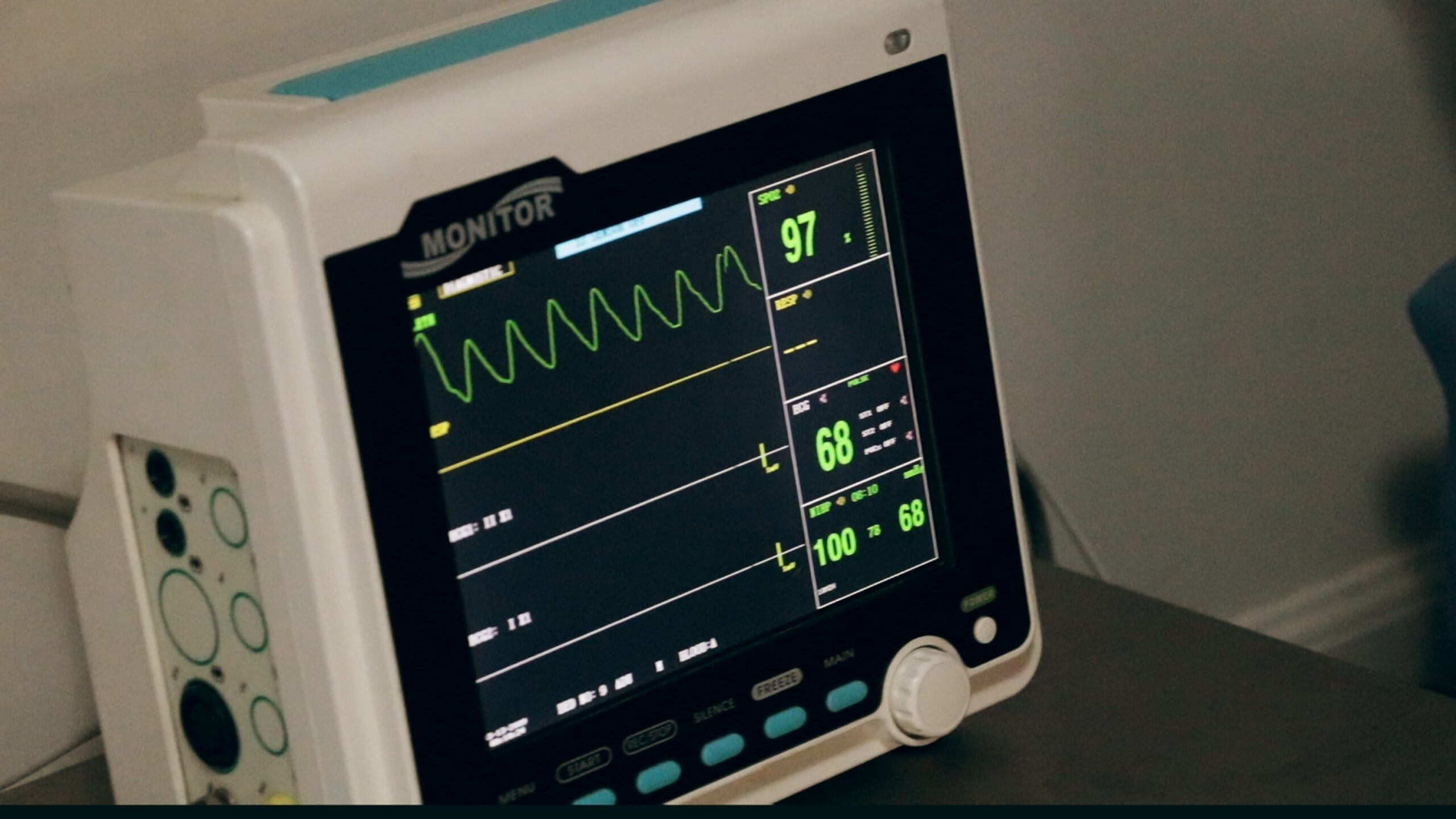 【医療機器】心電計のおすすめメーカーと価格相場